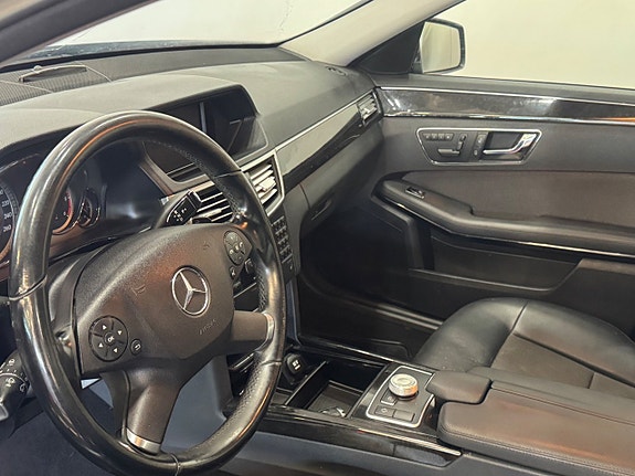 Mercedes-Benz E350 7 of 16