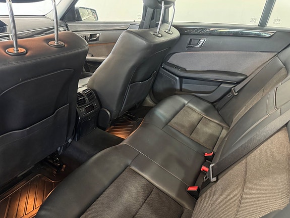 Mercedes-Benz E350 6 of 16