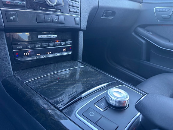 Mercedes-Benz E350 15 of 16
