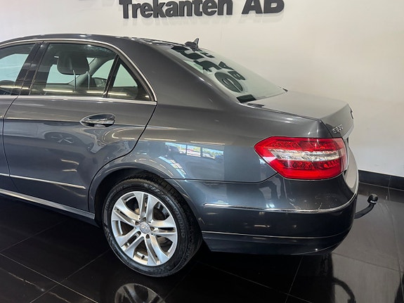 Mercedes-Benz E350 4 of 16