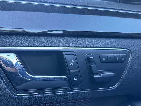 Mercedes-Benz E350 16 of 16