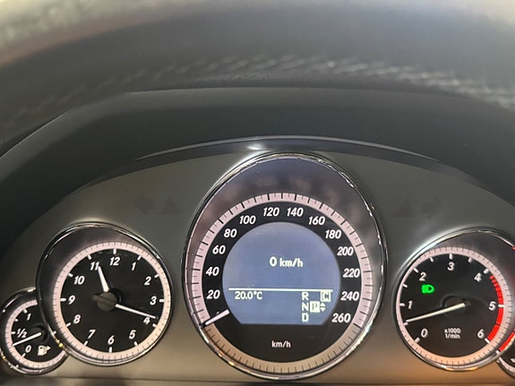 Mercedes-Benz E350 12 of 16