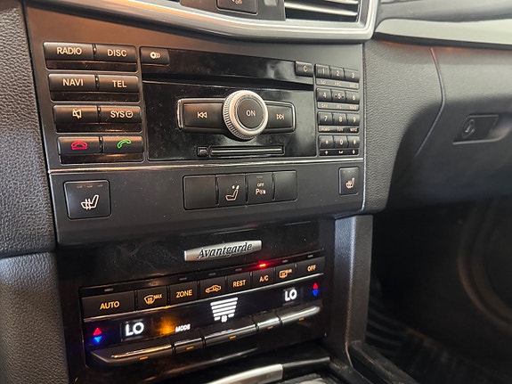 Mercedes-Benz E350 9 of 16