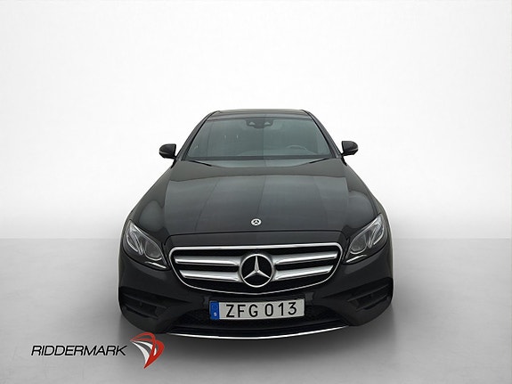 Mercedes-Benz E200 2 of 30