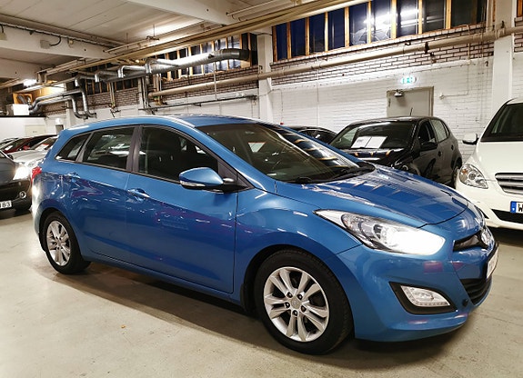 Hyundai i30 2 of 18