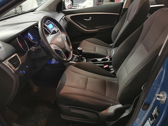 Hyundai i30 8 of 18