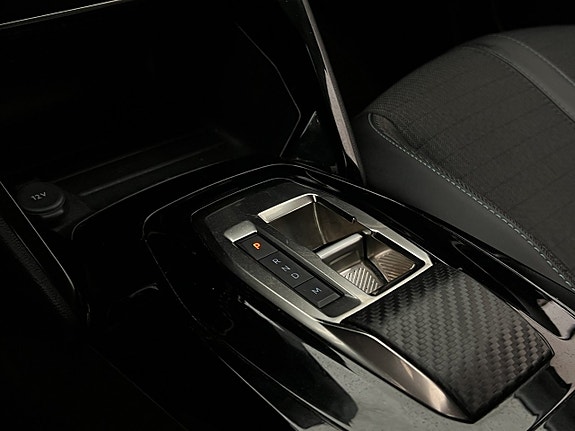 Peugeot 208 22 of 24
