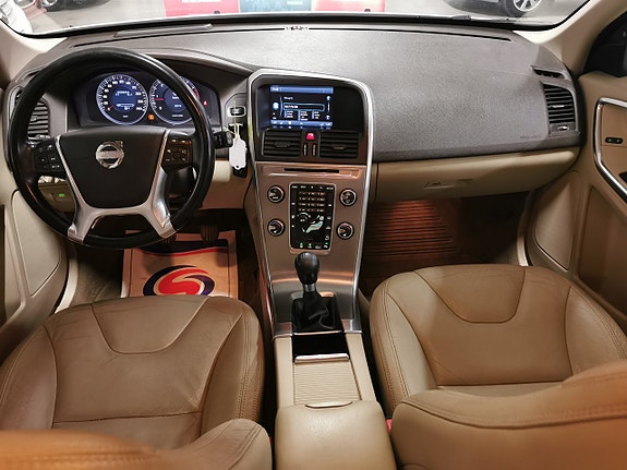Volvo XC60 18 of 22