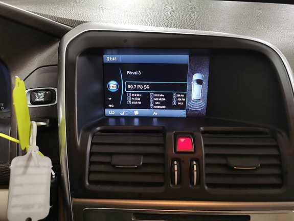 Volvo XC60 19 of 22