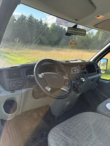 Ford Transit 6 of 6