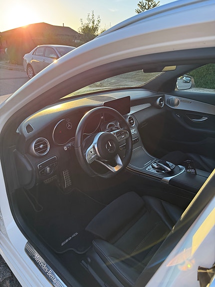 Mercedes-Benz C200 6 of 12