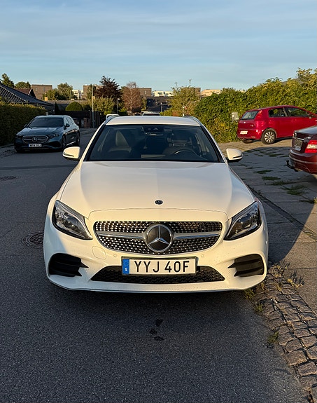 Mercedes-Benz C200 3 of 12