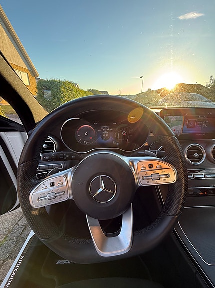 Mercedes-Benz C200 9 of 12