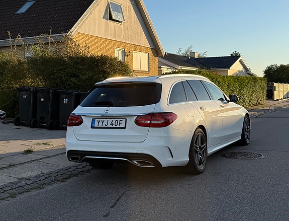 Mercedes-Benz C200 4 of 12