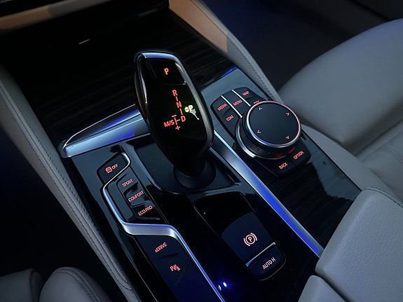 BMW 530e 13 of 21