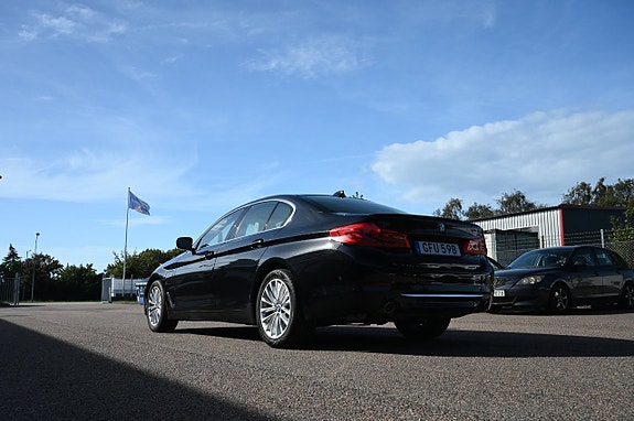 BMW 530e 4 of 21