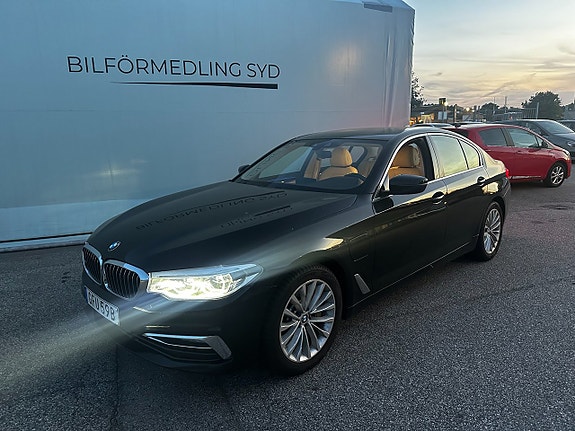 BMW 530e 2 of 21