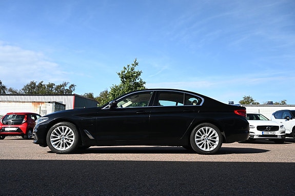 BMW 530e 3 of 21