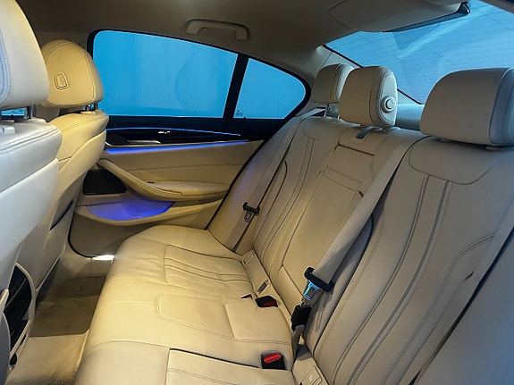 BMW 530e 12 of 21