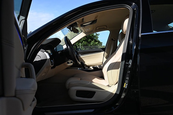 BMW 530e 8 of 21