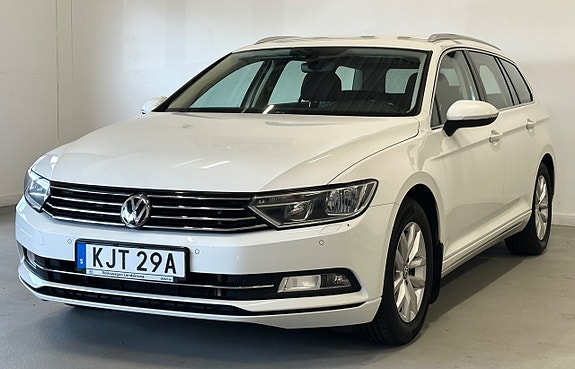 Volkswagen Passat 2 of 14