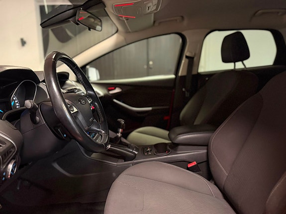 Ford Focus 7 of 20