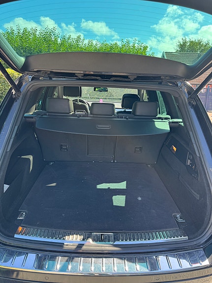 Volkswagen Touareg 7 of 10