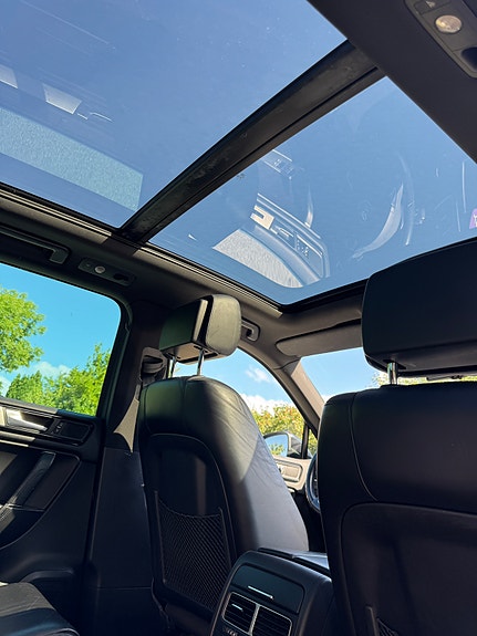 Volkswagen Touareg 6 of 10