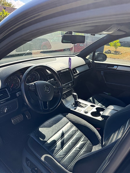 Volkswagen Touareg 8 of 10