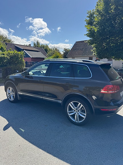 Volkswagen Touareg 3 of 10