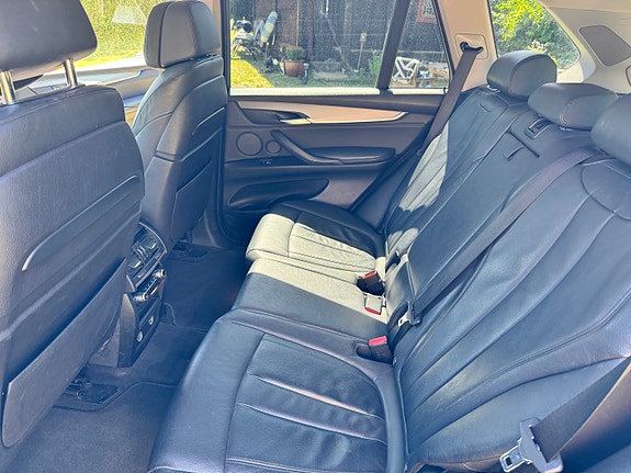 BMW X5 9 of 12