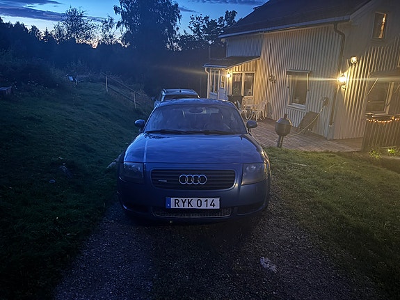 Audi TT 4 of 8