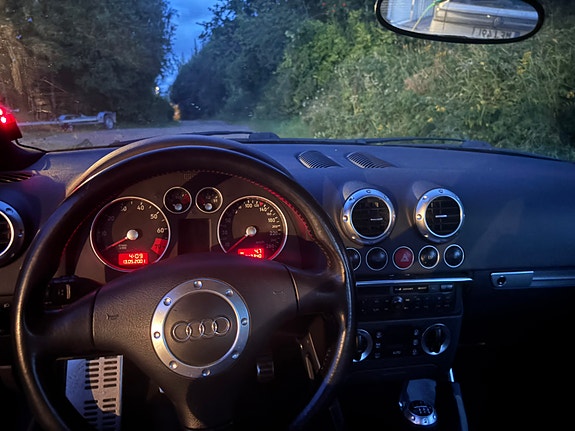 Audi TT 5 of 8