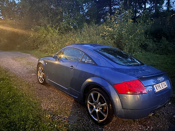 Audi TT 3 of 8