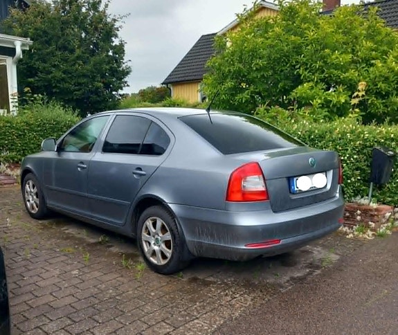 Skoda Octavia 2 of 8
