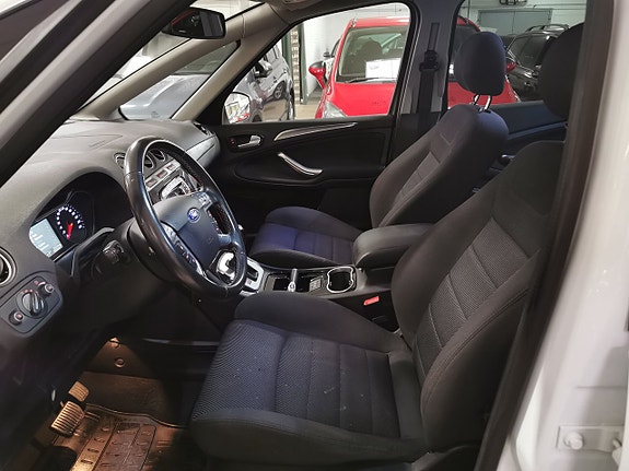 Ford S-MAX 8 of 20