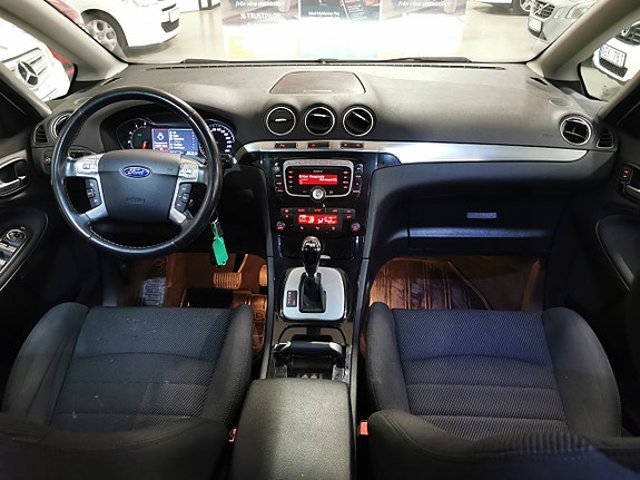 Ford S-MAX 17 of 20