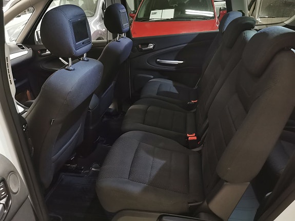 Ford S-MAX 12 of 20