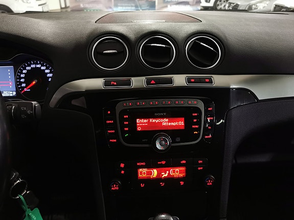 Ford S-MAX 19 of 20