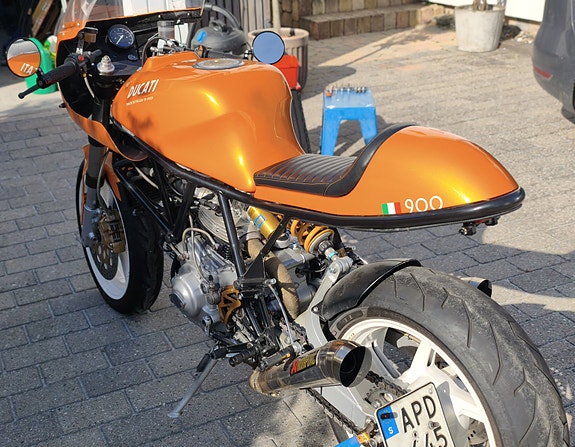 Ducati Caferacer 900 SuperSport 3 of 7