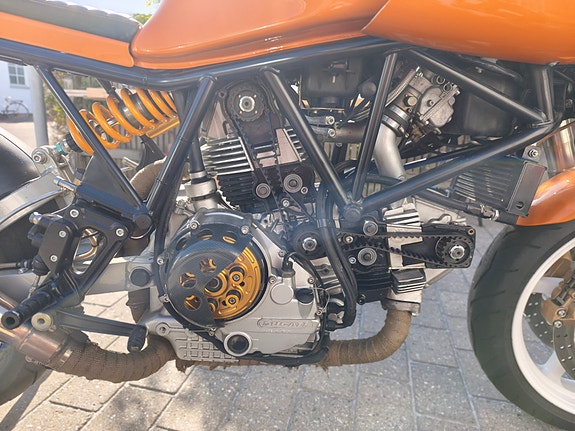 Ducati Caferacer 900 SuperSport 4 of 7