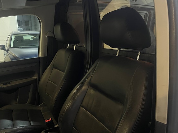 Volkswagen Caddy 18 of 23