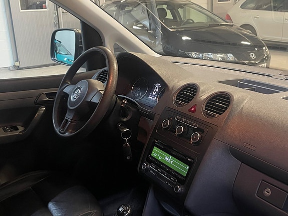 Volkswagen Caddy 16 of 23
