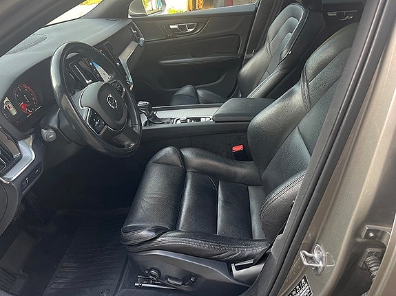 Volvo V60 12 of 25