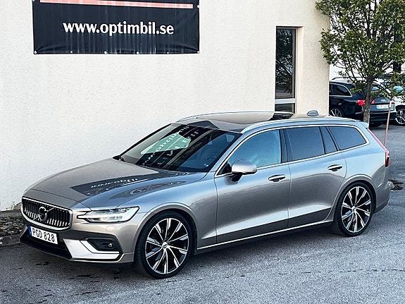 Volvo V60 2 of 25