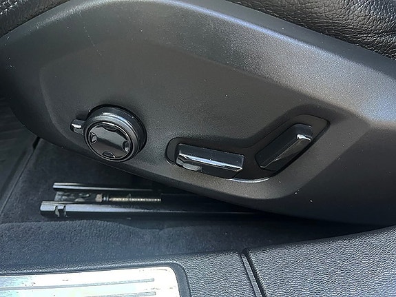 Volvo V60 19 of 25