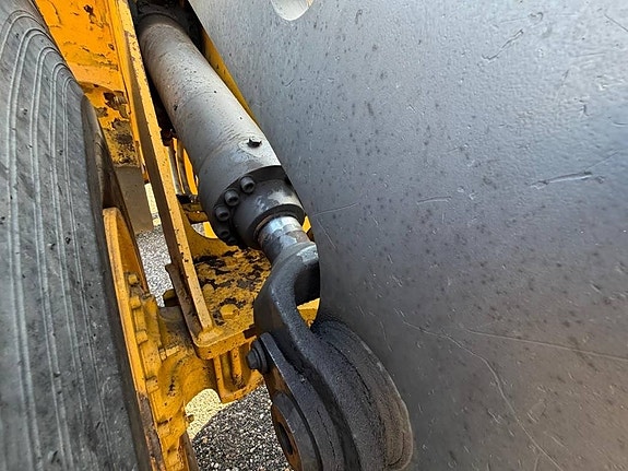 Volvo L110E 10 of 24