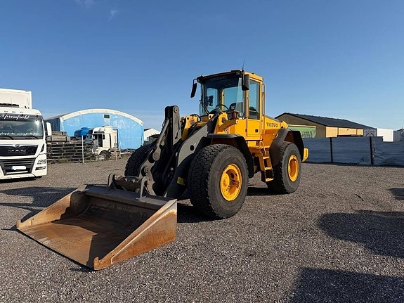 Volvo L110E 3 of 24