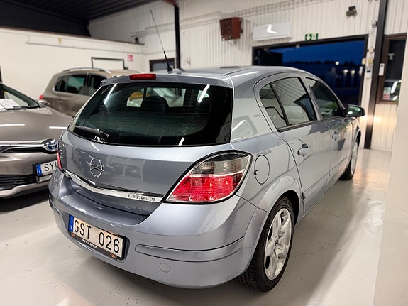 Opel Astra 10 of 19