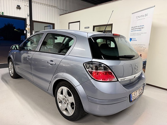 Opel Astra 9 of 19
